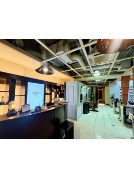 《平日21時迄営業》丁寧なカウンセリングと高い技術で、理想のお洒落を叶えるメンズサロン"BAMM HOMME"