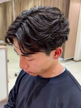 アッシュ 下丸子店(Ash) 翼のような質感のフェザーパーマ