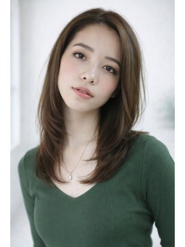 ヘアリゾート アジア(Hair Resort Asia) 軽やかなレイヤーストレート【ヘアリゾートアジア南浦和店】