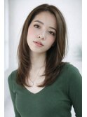 軽やかなレイヤーストレート【ヘアリゾートアジア南浦和店】