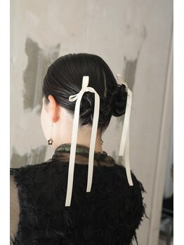 ディペ(Dipe)の写真/飾りすぎなくても綺麗が叶う、印象に残るヘアアレンジをあなたへ提案