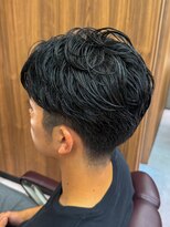 トラスト ザ バーバー 東京駅日本橋店(TRUST the Barber) センターパート/フェザーパーマ/メンズカット