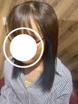ルネッサンスヘアー ラファエロ(RAFFAELLO)&nbsp;インナーカラーブルー　ちらっと見えるインナーカラー可愛い