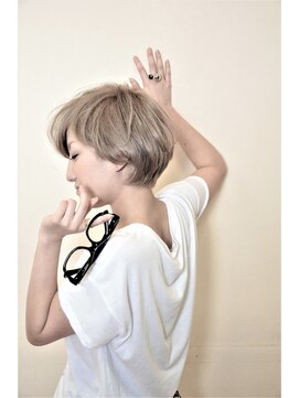 ユニ ヘアー(uni hair) ハイトーンショート☆