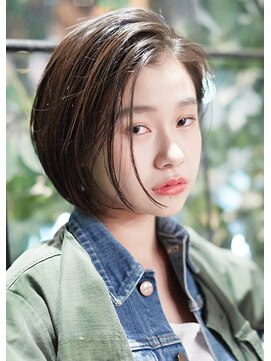 アーリー(early) 前下がりボブ