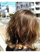 ウィス(WIS) ハイトーンでも派手すぎない!大人のカーキベージュ♪