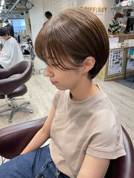 コワファーストナガサキシャンプーボーイ(COIFF1RST NAGASAKI SHAMPOO BOY) 大人可愛い20代30代40代黒髪前下がりショートボブ丸みショート◎