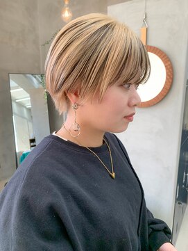 テトヘアー(teto hair) ローライト、ブロンド、バイカラー、ブリーチ、マッシュショート