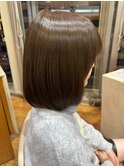 ショートボブ艶髪カラーオリーブベージュ