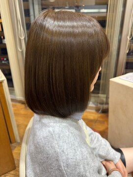 イーストハムヘッドショップ(EAST HAM head shop) ショートボブ艶髪カラーオリーブベージュ