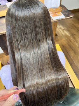 ル コワン ククー(Le coin coucou) 酸性ストレート