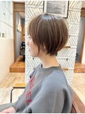 小顔丸みショート×ベージュブラウンカラー
