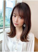 シースルー流し前髪でイメチェン！顔まわり&くびれヘアが人気◎