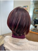 深みレッドブラウンの大人ショートボブ