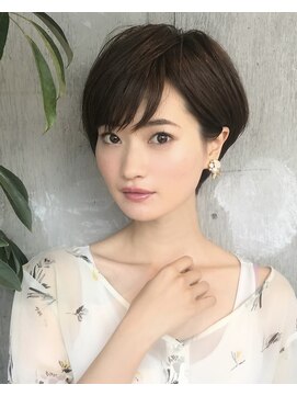 ロビー 青山(ROBBY) ショートヘア/前髪あり/大人ショート/小顔ショート/30代/40代/