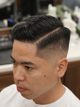 ザチョップショップ キチジョウジ(THE CHOP SHOP KICHIJOJI) サイドパートスキンフェードカットシェービング吉祥寺理容室