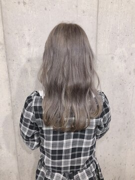 サロンドミルク 原宿(salon de MiLK) ホワイトシルバー