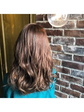 エイミー(Aimee) Aimee 町田 チョコブラウン×大きめカール