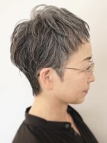 カイラ(KAILA)&nbsp;【KAILA】グレイヘアベリーショート　高野担当
