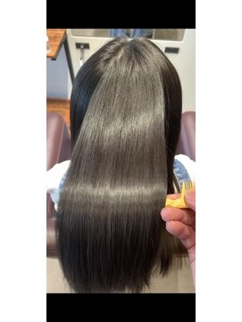 ブル(b.u.l.l.) 美髪矯正、カット