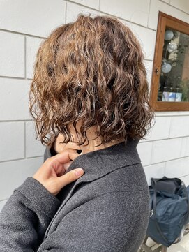 リアイス(Re:ICE) ニュアンス切りっぱなしボブ外国人風スパイラルパーマ