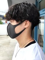 リット×ベリエ(Lit.×belier)&nbsp;メンズパーマセンターパートマッシュツイストスパイラルパーマ