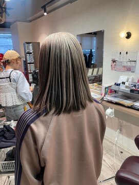 シャンプーボーイ セントラル 博多(SHAMPOO BOY central) ショート/ショートボブ/ハイライト/切りっぱなし/博多