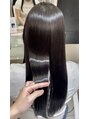 キングスベリーユナイテッド(Kingsbury United) うねりや広がりを美髪ストレートでうる艶に☆