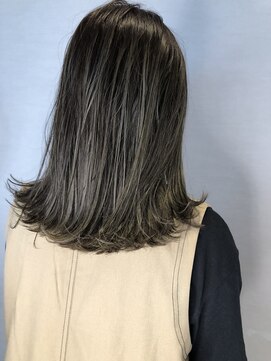 ジーレ(jiire) オリーブハイライトカラー