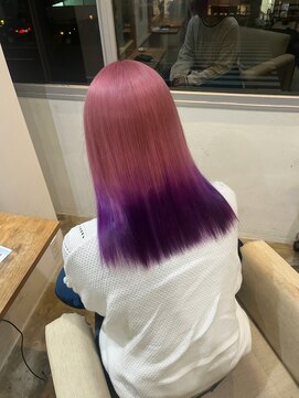 ディフィー 梅田(Defi) ピンク×パープル グラデーション/大阪梅田/デザインカラー