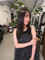 ダーツサンジョウ(DARTS sanjyo)&nbsp;乾かすだけで艶髪に｜髪質改善ストレート×ナチュラルセミロング