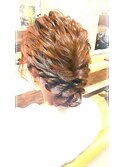 波ウェーブヘアセット