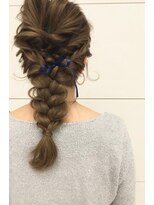 ティント メイクアンドヘア(Tint make&hair) ヘアアレンジ３