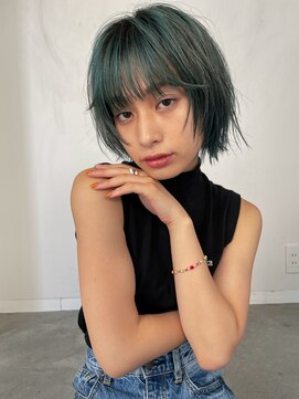 ルーム(Loom.) ブルーカラーウルフボブ