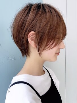 ビュー フクオカ(VIEW FUKUOKA) 美髪にオトナかわいいホワイトグレージュネビージュショートボブ