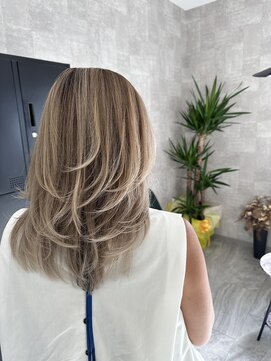 スキル 石岡(SKILL) バレイヤージュレイヤーカット