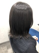 セカンド(Second)&nbsp;Second   ×　外ハネスタイル