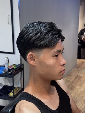 ヴィ 大宮(Vii) フェード/メンズ/大宮/ツイストスパイラル/波巻きパーマ