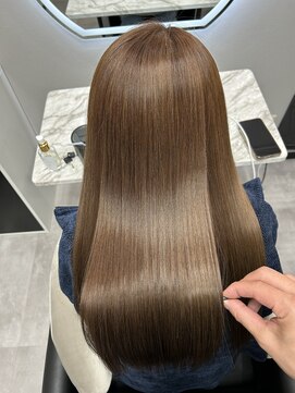 ピリオド 赤坂(Period.) ロングヘアーチャコールベージュ髪質改善　赤坂見附