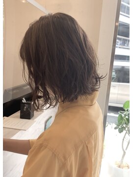 ブレンドバイハピネス(Blend by happiness) 外ハネパーマ　デジタルパーマ　コテ巻き風パーマ　ボブパーマ