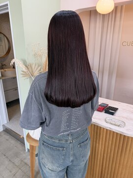 キュオンシア(CUEON. ciea) red color