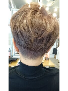 ウィービーパセリ atre川越店(WE BE PARSLEY) スタイリッシュなベリーショート