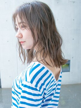 ルティア 池袋(Lutia) 濡れ感スタイル ミディアムヘア