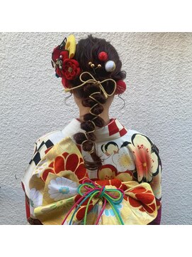 オリ(oli) 成人式ヘア ～あみおろし ～