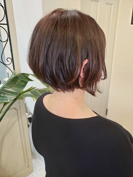 ヘア ケア ディエイチケー(HAIR CARE DHK) スッキリ癖毛ショートボブ