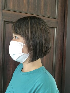 シザーズトリックス ノーブル(scissorstrix Noble) ナチュラルボブ×デザインカラー