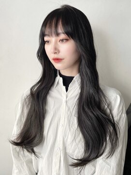 アイティー バイ アルバム 中野店(IT by ALBUM) グレーロング_アースカラーくびれヘアツートンカラー_49106