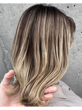 ゼンコー キチジョウジ シェール(ZENKO KICHIJOJI chere) 【ZENKO吉祥寺Chere】バレイヤージュ×ホワイトブロンド/20代