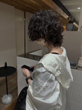 サーリー(SURLY) ウルフパーマショートパーマゆるいパーマベリーショートくるくる