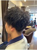 10代20代メンズカット短髪ツーブロック刈り上げ波打ちパーマ
